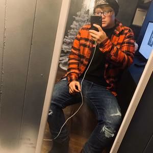 Meet your Posher, Caitie